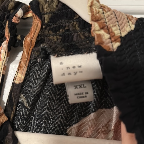 Gorgeous sleeveless turtleneck! A New Day brand, size XXL - Picture 3 of 3